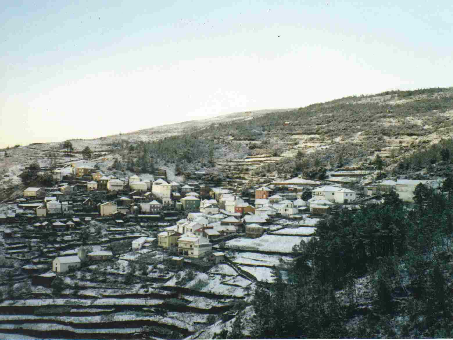 Monte Frio com neve no Domingo, 17 de Janeiro de 1999