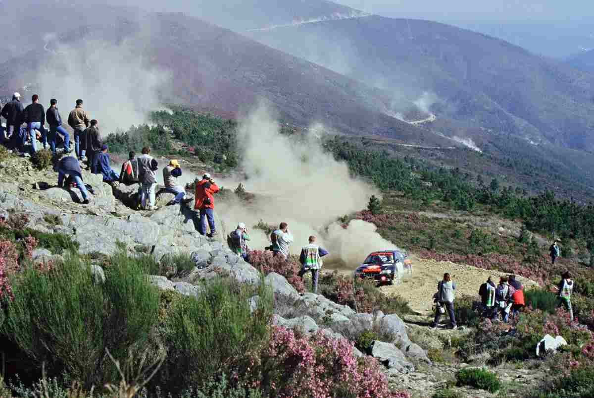 Rali de Portugal 2000 - Troço do Piódão - Excelente paisagem da Serra do Açor. Foto: Luís Mimoso. Fonte: http://autosport.clix.pt/