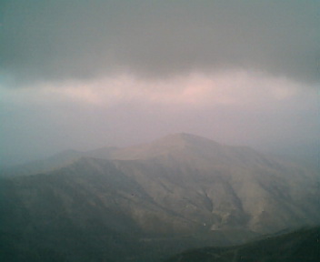 Paisagem a partir do pico de São Pedro do Açor vista de sul para norte na Quinta-feira, 16 de Março de 2006