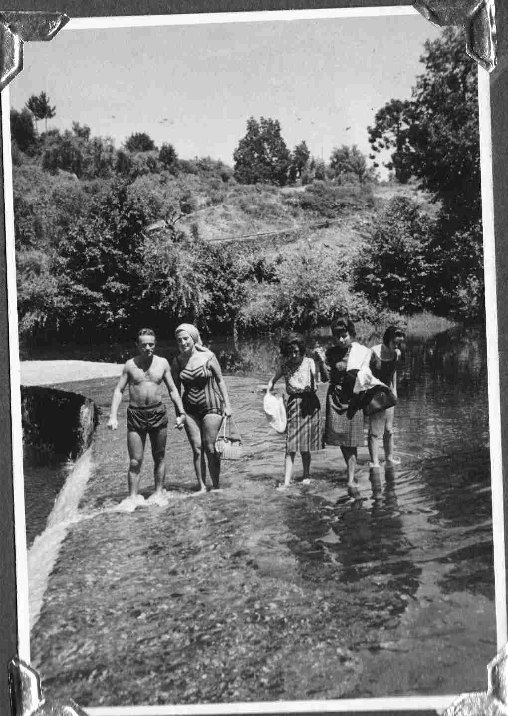 Antiga juventude montefriense no Caneiro de Côja do Rio Alva no séc. XX