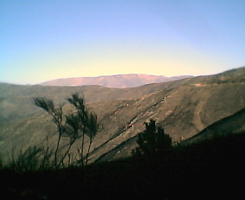 Encosta oeste da Serra da Estrela a partir da estrada que vai para o Pido, no Sbado, 10 de Dezembro de 2005
