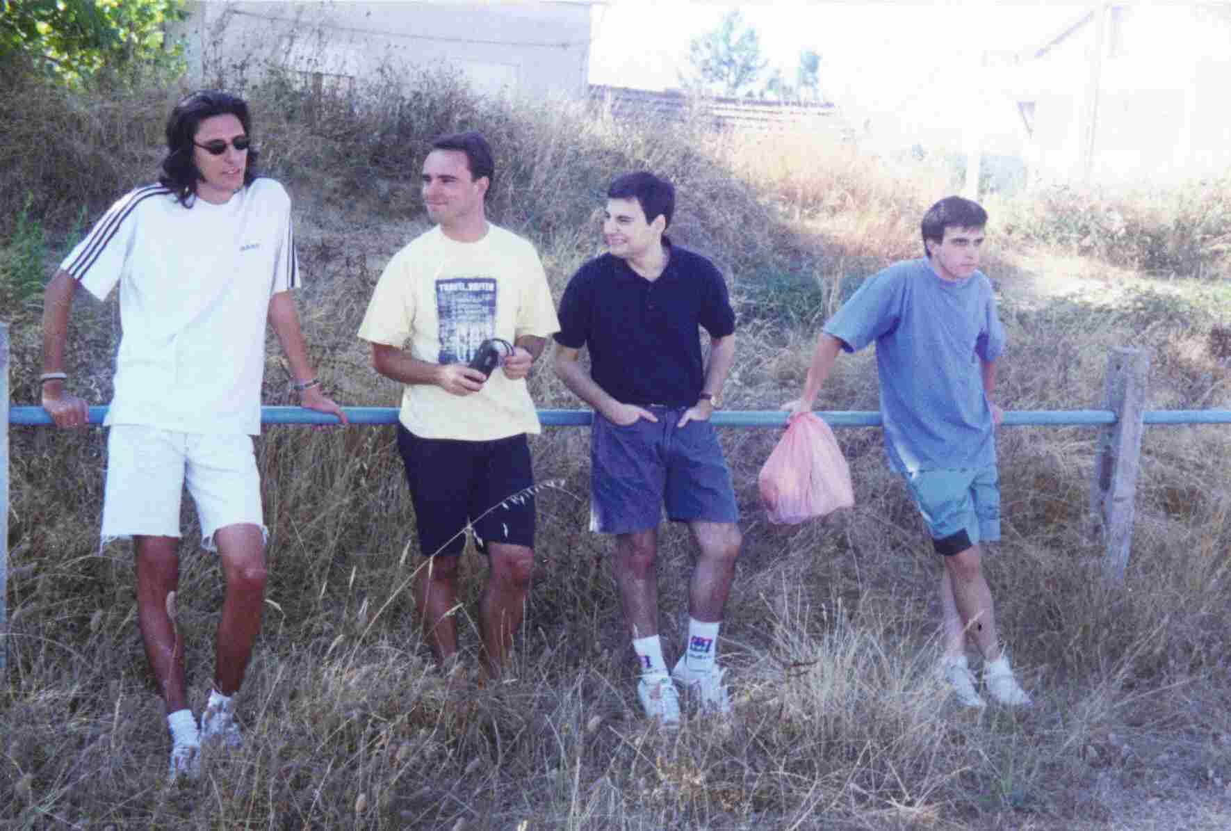 Antes do jogo Solteiros Casados 1996 no Campo da Carriça em Côja